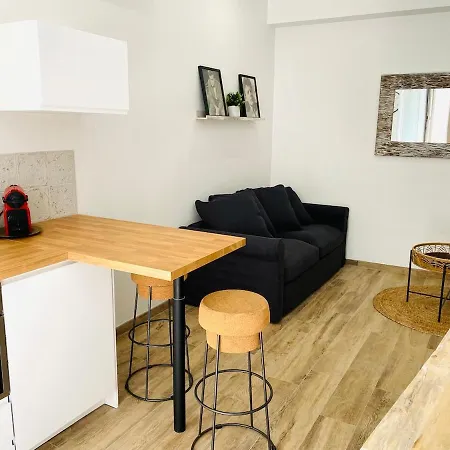 Appartement Chaleureux Rénové Au Coeur Du Village Cassis